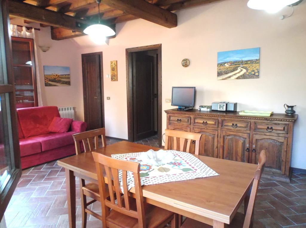 Apartments Borgo Toscano Gambassi Terme Oda fotoğraf