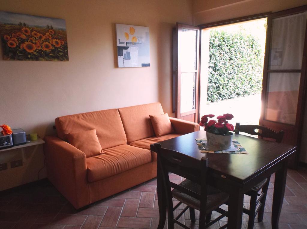 Apartments Borgo Toscano Gambassi Terme Oda fotoğraf
